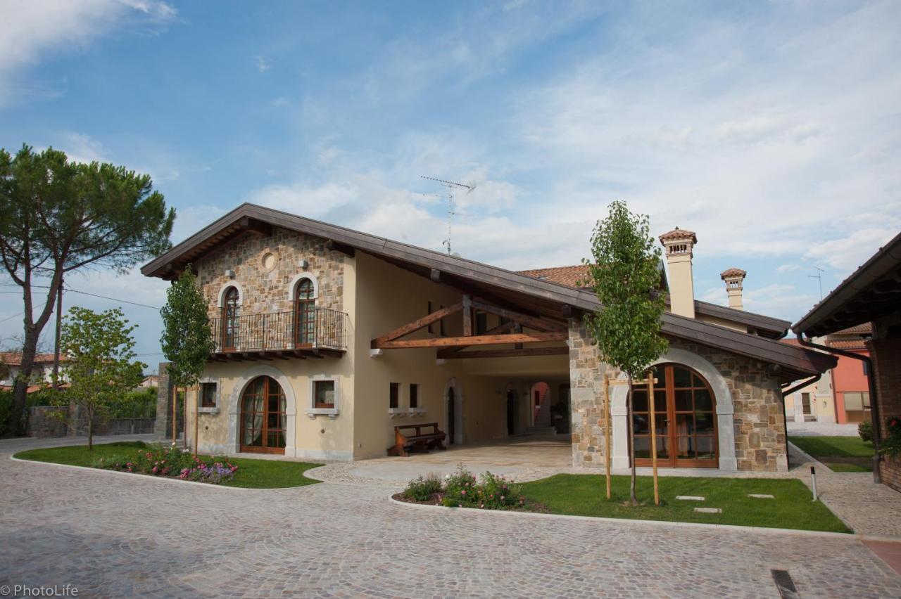 Wine Resort Luisa Mariano del Friuli ภายนอก รูปภาพ